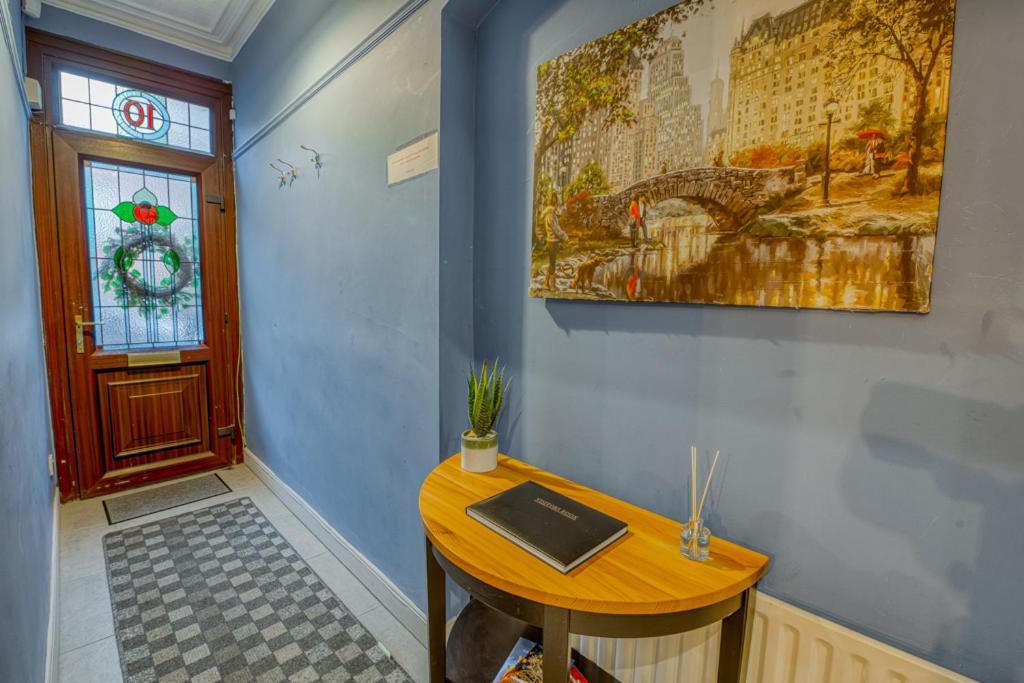 Charming City Home, Beside The Serene Ormeau Park Belfast Exterior photo