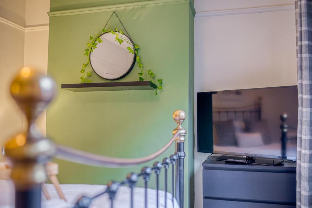 Charming City Home, Beside The Serene Ormeau Park Belfast Exterior photo